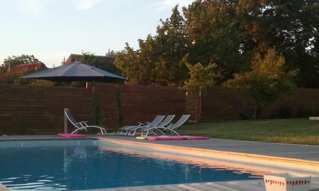 Le Mazet D'Olt Bed & Breakfast Altillac Luaran gambar